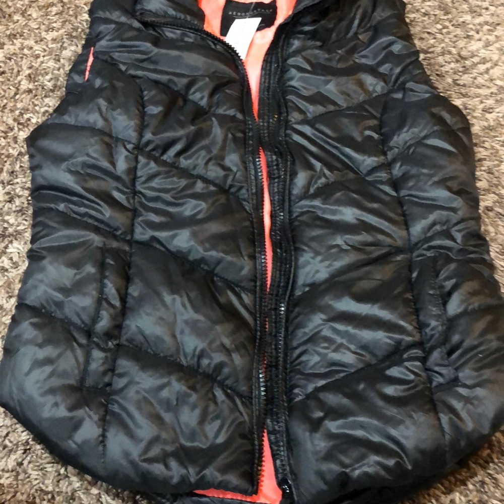 Vest for kids size m brand new with tags
